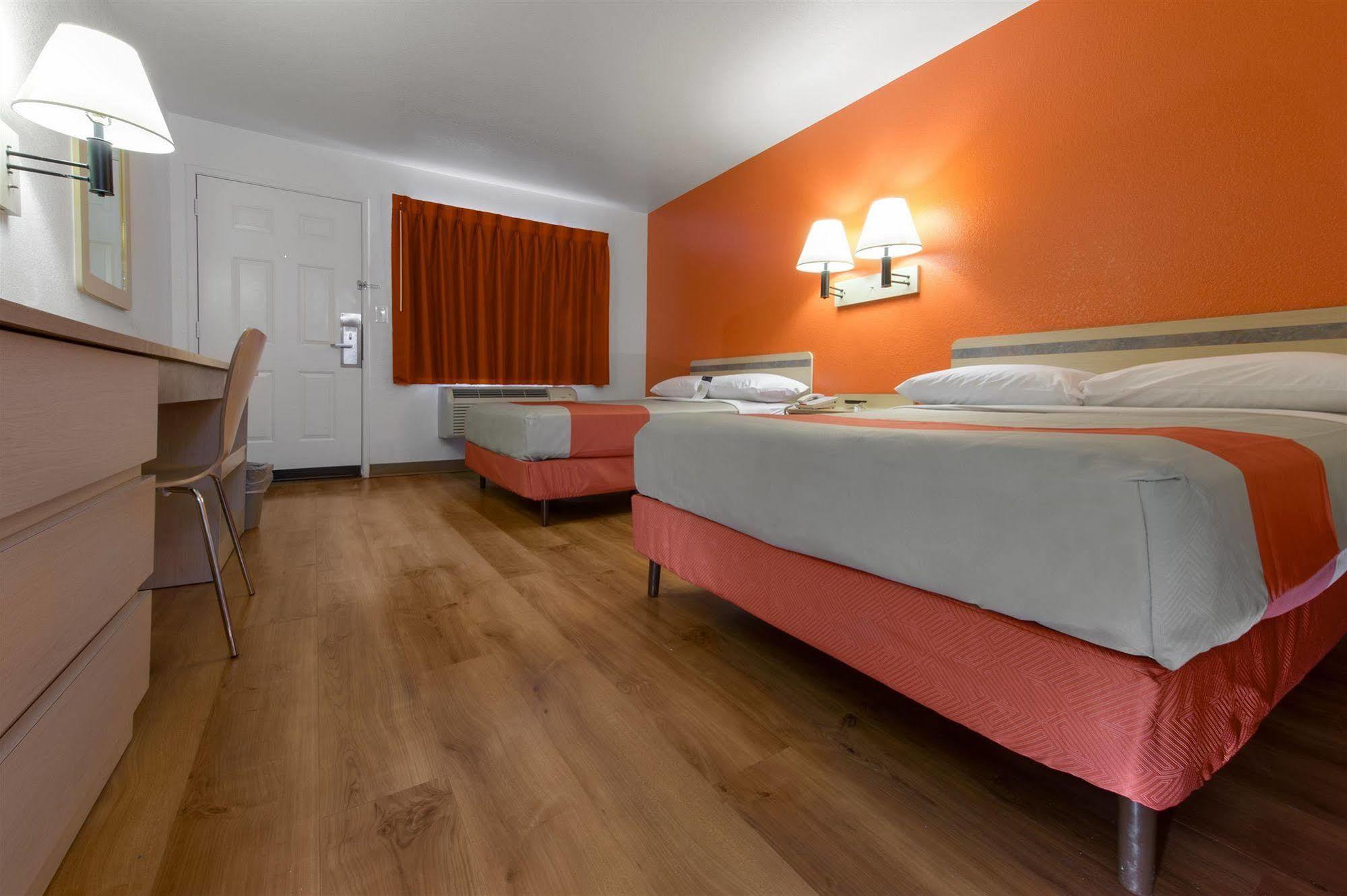 American Inn Carlisle Eksteriør bilde