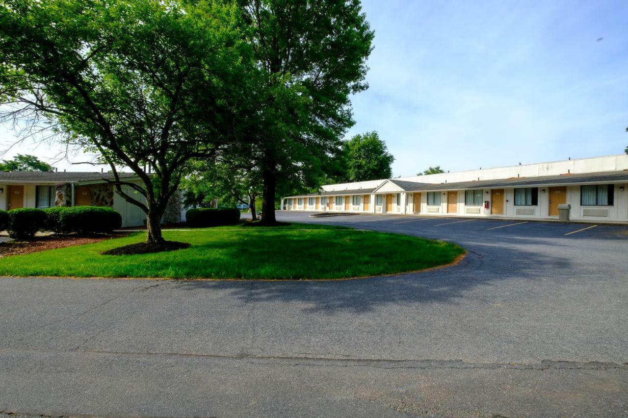 American Inn Carlisle Eksteriør bilde